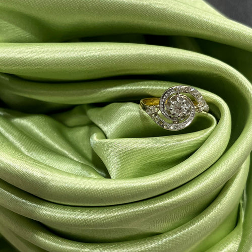 Bague Tourbillon Or & Diamants Anciens